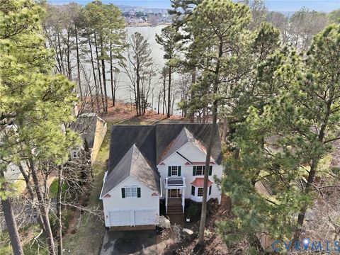 14403 Shelter Cove Road Midlothian VA 23112