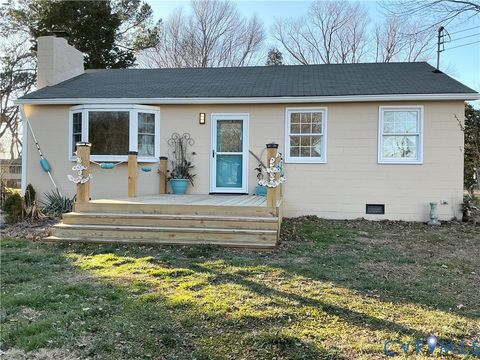Photo of 36 RIVERVIEW Drive, Lottsburg, VA 22511 (MLS # 2611755)