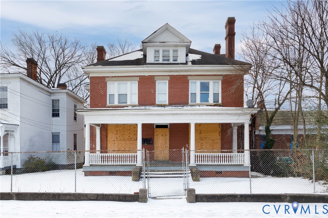 Photo 1 of 10 — 716 W Washington Street, Petersburg, VA 23803