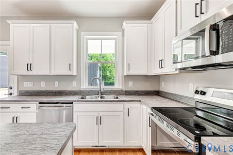 Tiny photo for 310 E 33rd Street, Richmond, VA 23224 (MLS # 2624470)