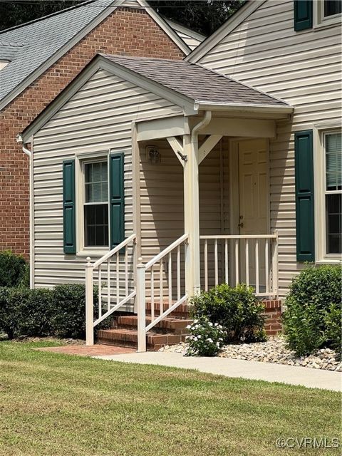 A home in Colonial Heights