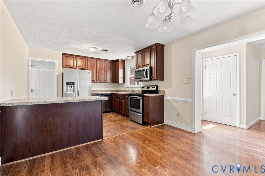 8102 Chipplegate Drive