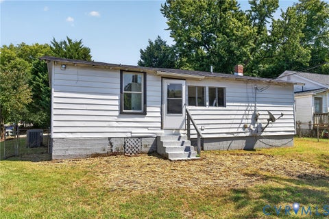 Tiny photo for 710 N 8th Avenue, Hopewell, VA 23860 (MLS # 2623336)
