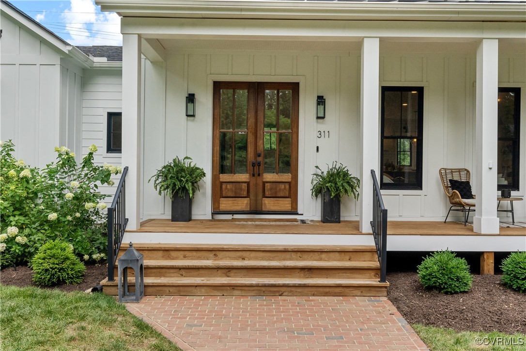 311 Berwickshire Drive