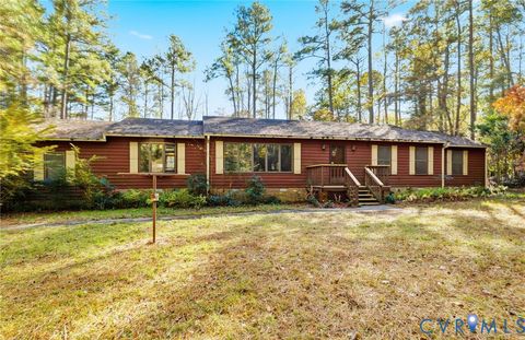 7347 Hidden Lake Estate Drive Mechanicsville VA 23111