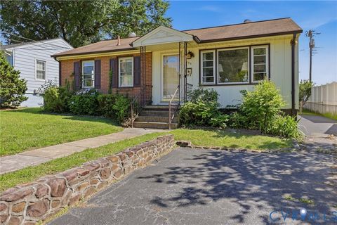 Photo of 625 Pinehurst Avenue, Colonial Heights, VA 23834 (MLS # 2615314)