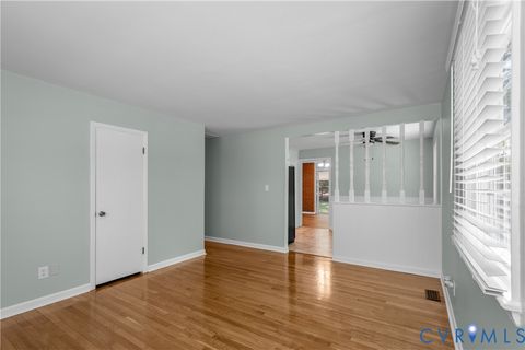 Tiny photo for 552 S 22nd Avenue, Hopewell, VA 23860 (MLS # 2613503)