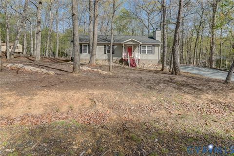 Tiny photo for 15 Austin Drive, Fluvanna, VA 22963 (MLS # 2608493)