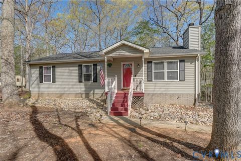 Photo of 15 Austin Drive, Fluvanna, VA 22963 (MLS # 2608493)
