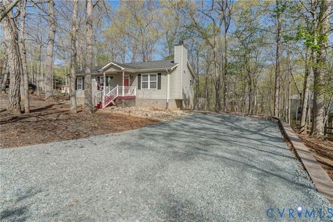 Tiny photo for 15 Austin Drive, Fluvanna, VA 22963 (MLS # 2608493)