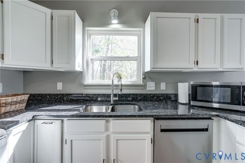 Tiny photo for 15 Austin Drive, Fluvanna, VA 22963 (MLS # 2608493)