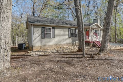 Tiny photo for 15 Austin Drive, Fluvanna, VA 22963 (MLS # 2608493)