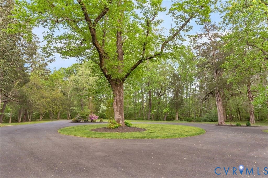 6904 James Madison Highway