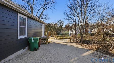 Tiny photo for 331 Walnut Street, Petersburg, VA 23803 (MLS # 2612523)