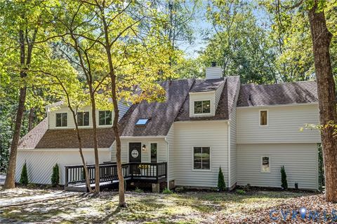 Photo of 7133 Swindale Court, Mechanicsville, VA 23116 (MLS # 2527337)