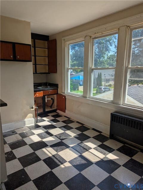 Tiny photo for 318 E Westover Avenue, Colonial Heights, VA 23834 (MLS # 2620875)