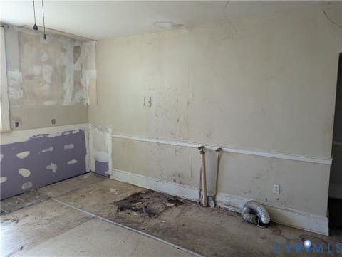 Tiny photo for 318 E Westover Avenue, Colonial Heights, VA 23834 (MLS # 2620875)