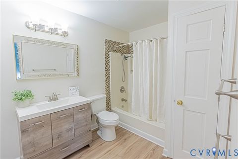 Tiny photo for 20 LAKE CAROLINE DRIVE Dr, Ruther Glen, VA 22546 (MLS # 2600132)