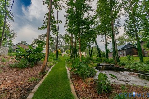 Tiny photo for 20 LAKE CAROLINE DRIVE Dr, Ruther Glen, VA 22546 (MLS # 2600132)