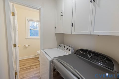 Tiny photo for 20 LAKE CAROLINE DRIVE Dr, Ruther Glen, VA 22546 (MLS # 2600132)