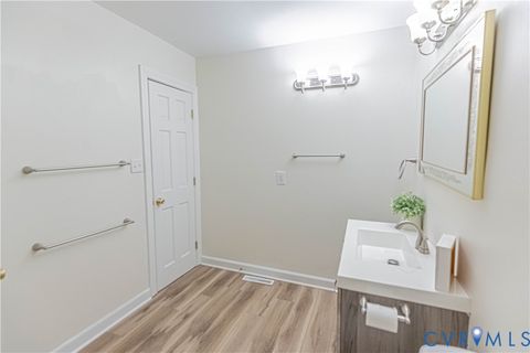 Tiny photo for 20 LAKE CAROLINE DRIVE Dr, Ruther Glen, VA 22546 (MLS # 2600132)