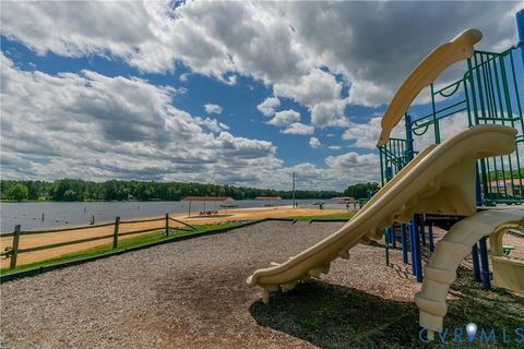 Tiny photo for 20 LAKE CAROLINE DRIVE Dr, Ruther Glen, VA 22546 (MLS # 2600132)