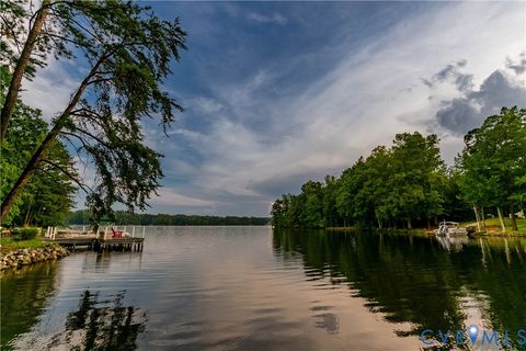 Tiny photo for 20 LAKE CAROLINE DRIVE Dr, Ruther Glen, VA 22546 (MLS # 2600132)