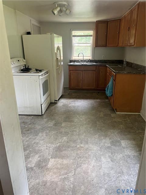 Tiny photo for 500 Lipscomb Street, Crewe, VA 23930 (MLS # 2623247)