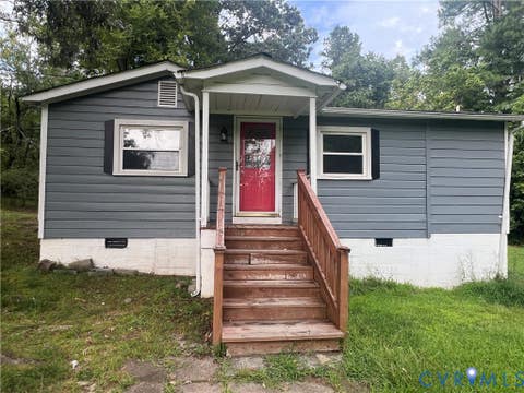 Tiny photo for 500 Lipscomb Street, Crewe, VA 23930 (MLS # 2623247)