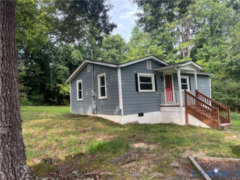 Tiny photo for 500 Lipscomb Street, Crewe, VA 23930 (MLS # 2623247)