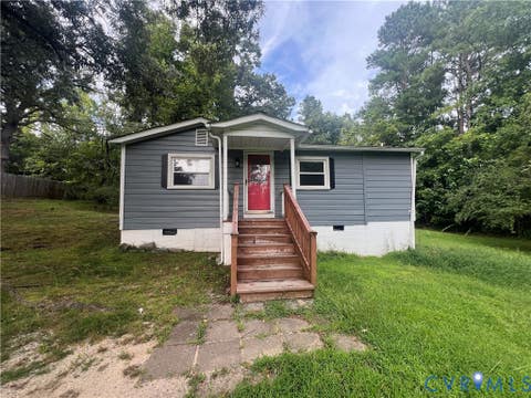 Photo of 500 Lipscomb Street, Crewe, VA 23930 (MLS # 2623247)