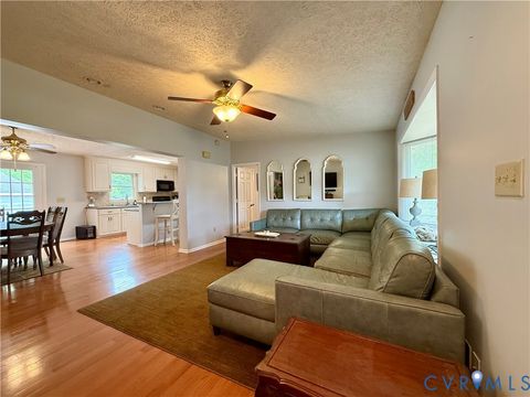 Tiny photo for 327 Gilbert Street Ln, Kilmarnock, VA 22482 (MLS # 2611313)