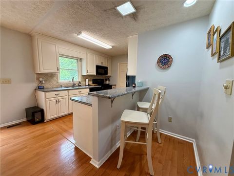 Tiny photo for 327 Gilbert Street Ln, Kilmarnock, VA 22482 (MLS # 2611313)