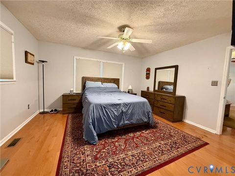 Tiny photo for 327 Gilbert Street Ln, Kilmarnock, VA 22482 (MLS # 2611313)