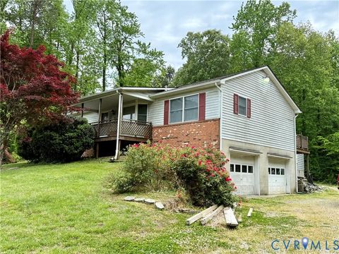 Tiny photo for 327 Gilbert Street Ln, Kilmarnock, VA 22482 (MLS # 2611313)
