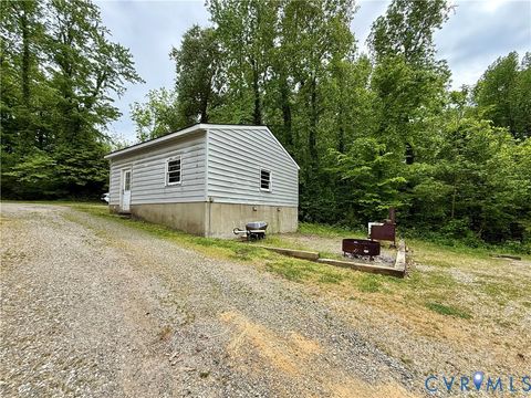Tiny photo for 327 Gilbert Street Ln, Kilmarnock, VA 22482 (MLS # 2611313)