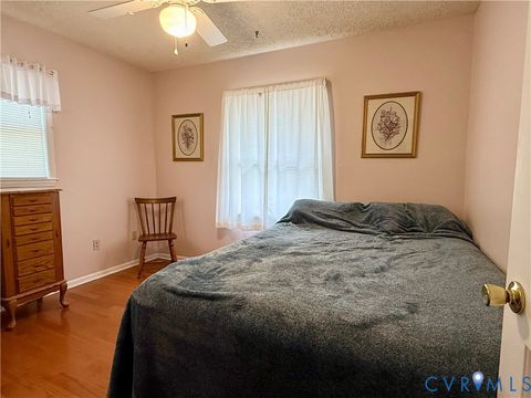 Tiny photo for 327 Gilbert Street Ln, Kilmarnock, VA 22482 (MLS # 2611313)