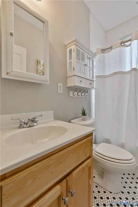 Tiny photo for 321 N 2nd Street #B, Richmond, VA 23219 (MLS # 2604547)