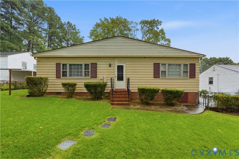 Tiny photo for 7404 Montrose Avenue, Henrico, VA 23227 (MLS # 2623411)