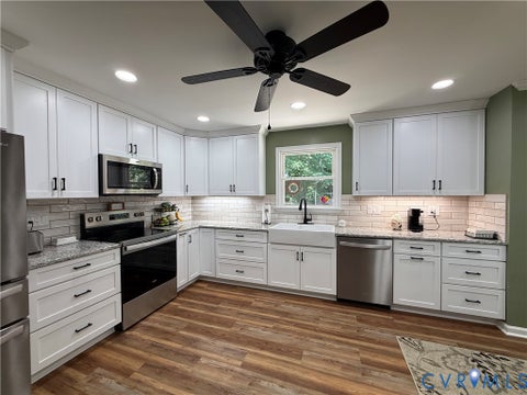 Tiny photo for 932 Germar Court, Colonial Heights, VA 23834 (MLS # 2623512)