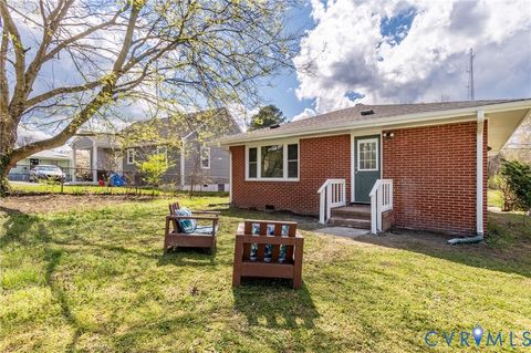 Tiny photo for 727 S Jones Street, Petersburg, VA 23803 (MLS # 2607271)
