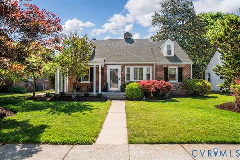 Photo of 211 Commonwealth Avenue, Richmond, VA 23221 (MLS # 2611222)