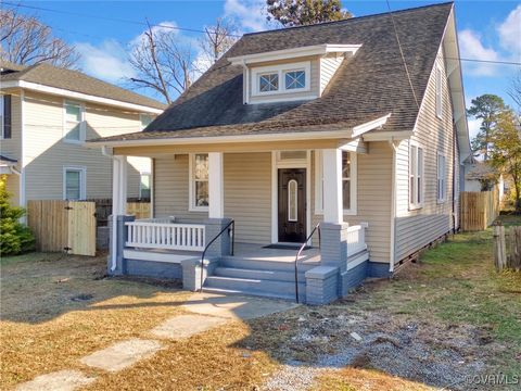 A home in Colonial Heights