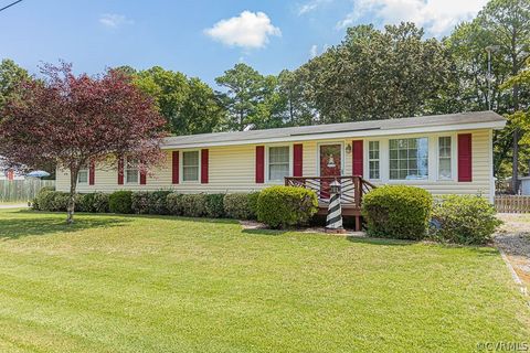 Photo of 80 Woodberry Drive, Hartfield, VA 23071 (MLS # 2222702)