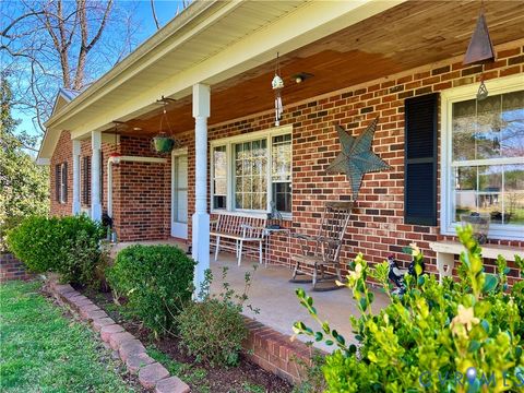 Tiny photo for 23381 Genito Road, Amelia Courthouse, VA 23002 (MLS # 2606180)