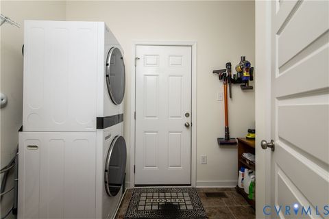 Tiny photo for 10100 Izer Court, Mechanicsville, VA 23116 (MLS # 2530544)