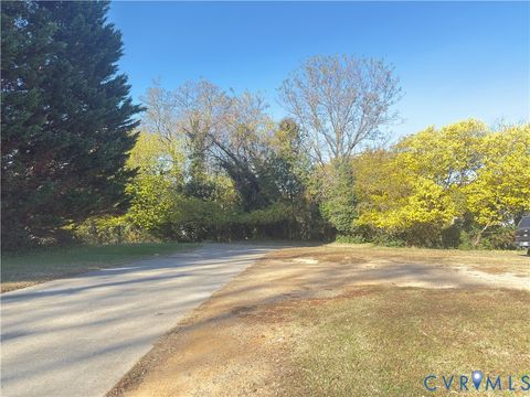 Photo of 321 Farrar Street, Danville, VA 24540 (MLS # 2531580)