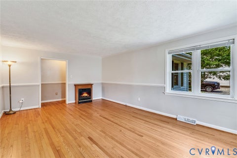 Tiny photo for 34 Oakland Street ST, Kilmarnock, VA 22482 (MLS # 2615596)