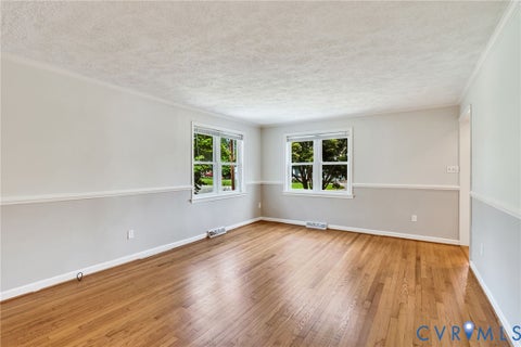 Tiny photo for 34 Oakland Street ST, Kilmarnock, VA 22482 (MLS # 2615596)