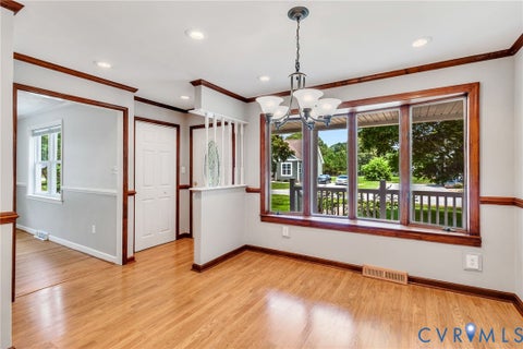 Tiny photo for 34 Oakland Street ST, Kilmarnock, VA 22482 (MLS # 2615596)
